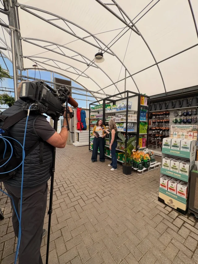 Celebrated Earth Day with a hands-on gardening segment alongside Terra Greenhouse x CTV News at Noon and CP24 🌿🌎
#torontopr #canadapr #toronto #canada #earthday