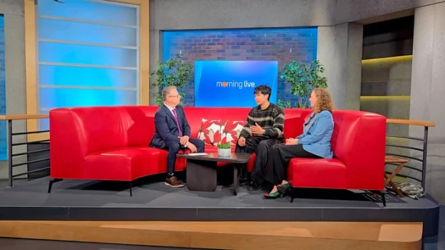 Another great morning on CH Morning Live! 📺Amy Coupal, CEO of the Ontario Caregiver Organization, and Jay Hung joined the show. Jay shared how his experience as a young caregiver inspired him to help build the peer mentor program at Queen’s, based on OCO’s Peer Mentor Program for Young Caregivers. After his mother was diagnosed with late-stage lung cancer when he was just 13, Jay recognized the need for more support for young caregivers and has since helped create spaces for others to connect and find support.Thank you to the CHCH Morning Live team for having them!@amy_coupal @ontariocaregiver @chchtv @chch_morninglive#television #frontdoorpr #interview #morninglive